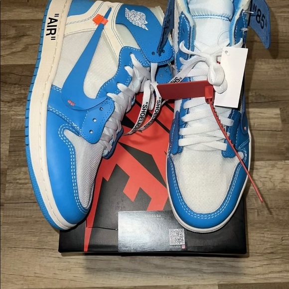 OffWhite Jordan 1 OG UNC main image 6
